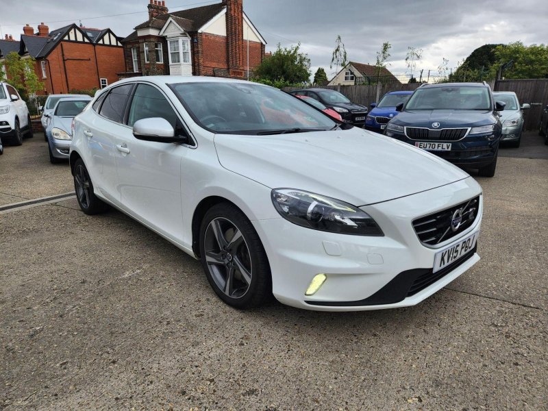VOLVO V40 2.0 D4 R-Design Lux Nav Euro 6 (s/s) 5dr